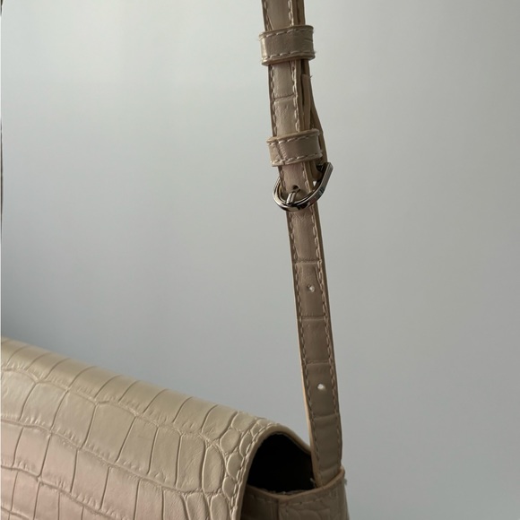 Saddle Crossbody Bag - A New Day - Picture 9 of 9